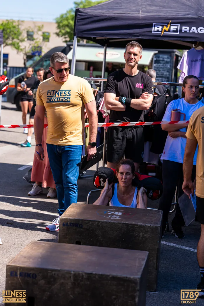 Fitness Revo 25-04 - Wod 4 - 01.jpg